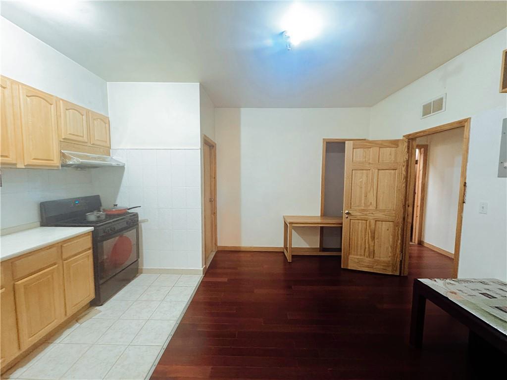 623 52nd Street Sunset Park Brooklyn NY 11220