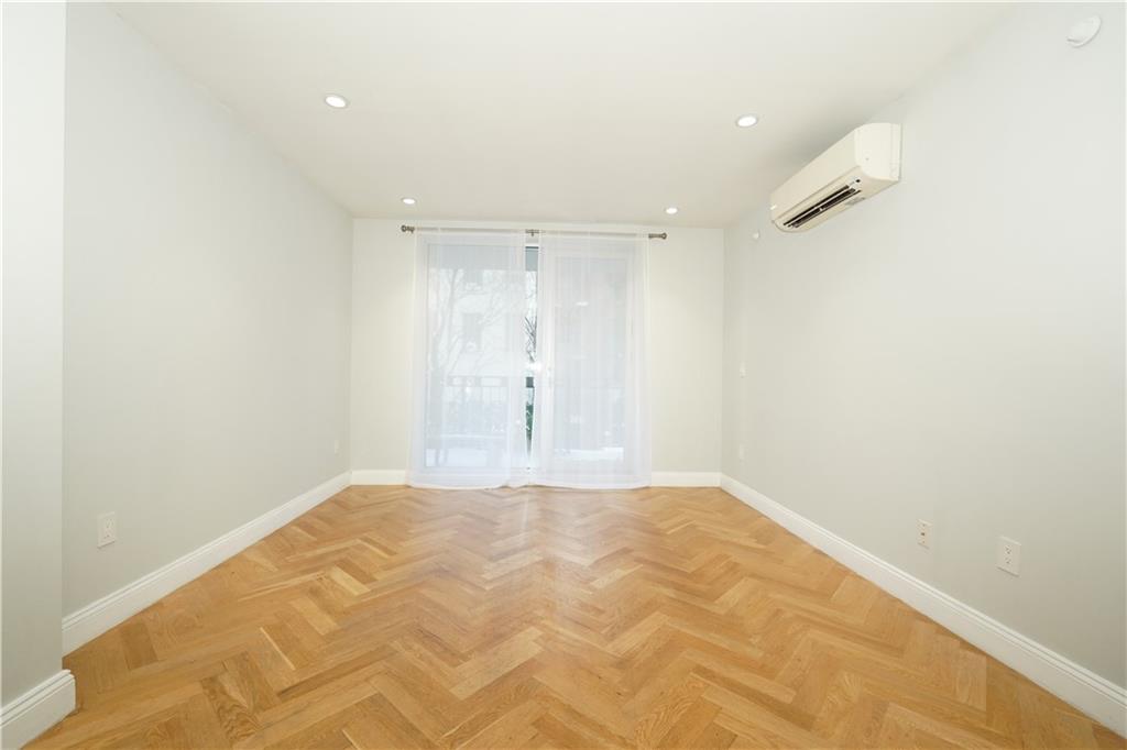 531 Vanderbilt Avenue Clinton Hill Brooklyn NY 11238