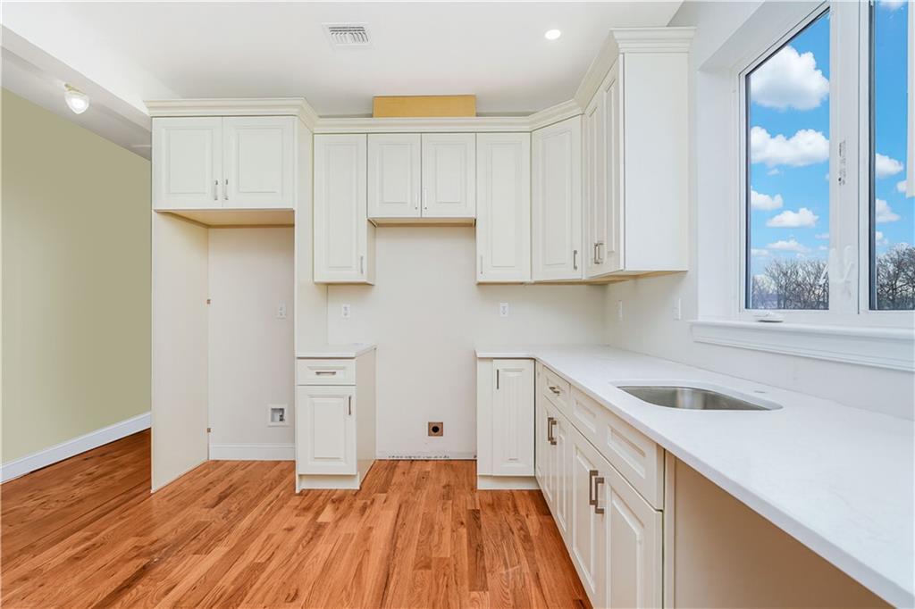 552 Drumgoole Road Annadale Staten Island NY 10312