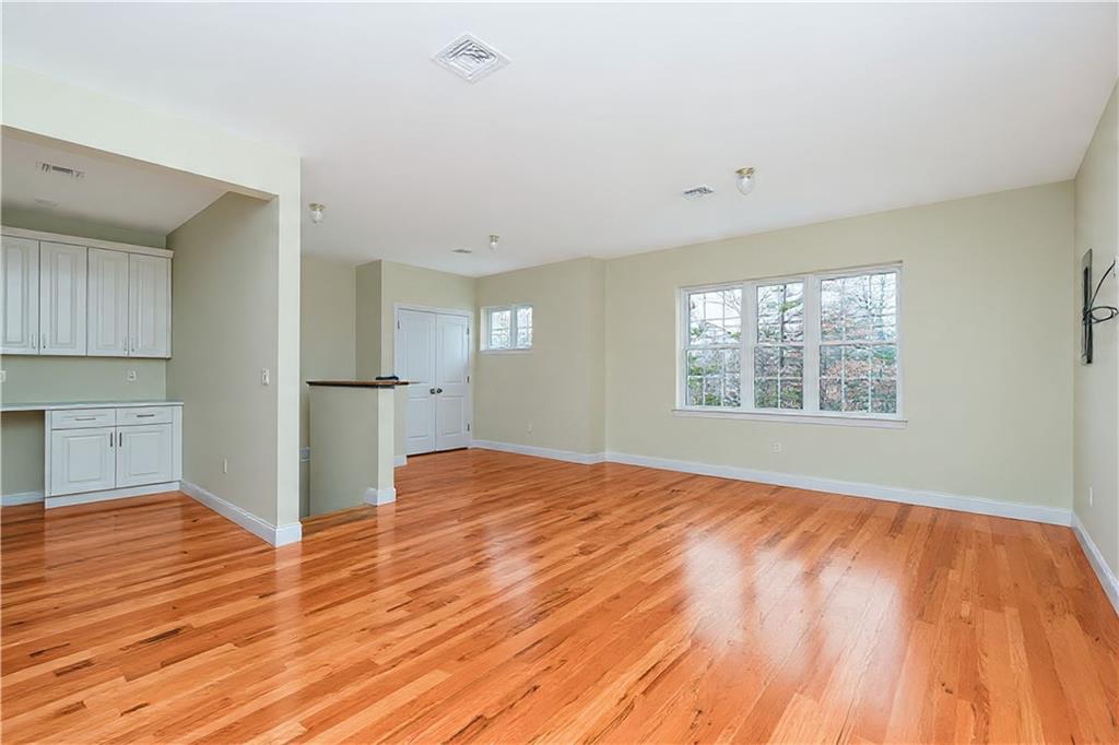 556 Drumgoole Road Annadale Staten Island NY 10312