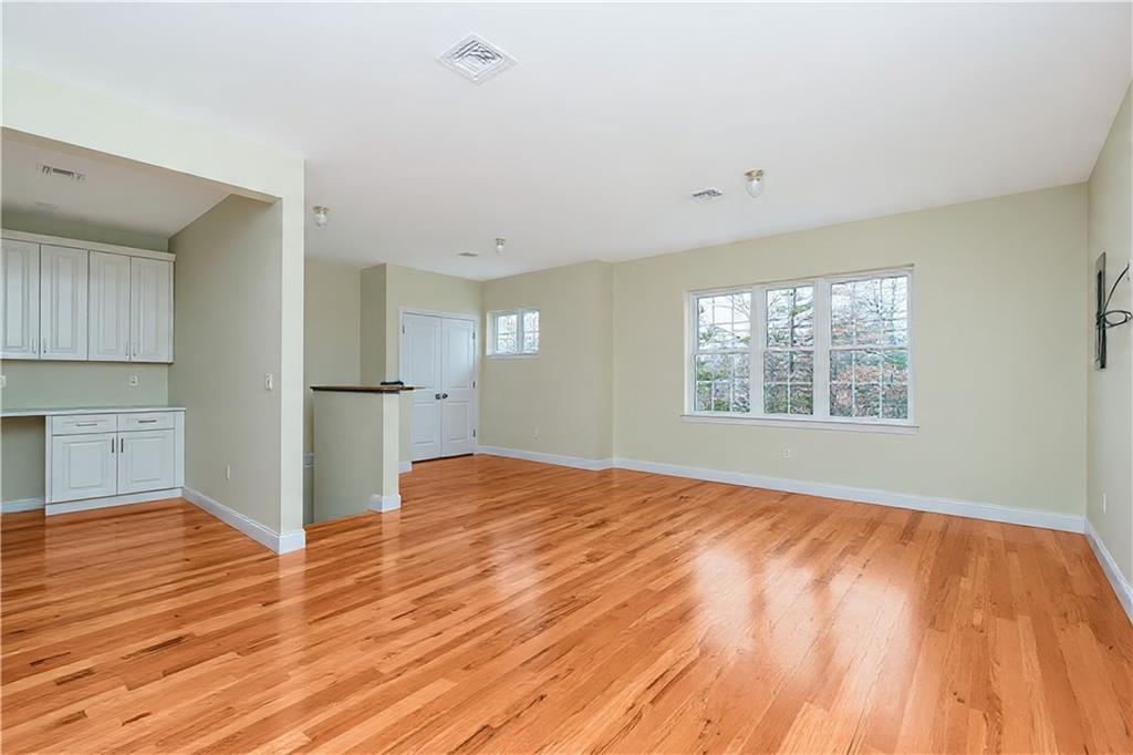 556 Drumgoole Road Annadale Staten Island NY 10312