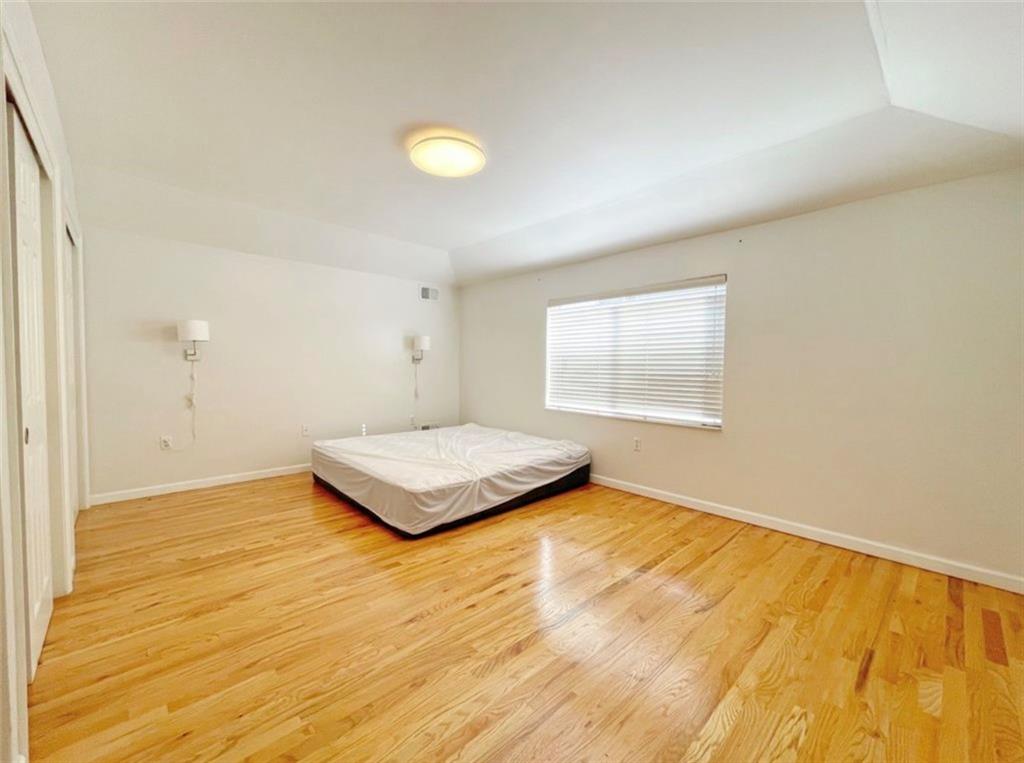 372 Maryland Avenue Rosebank Staten Island NY 10305