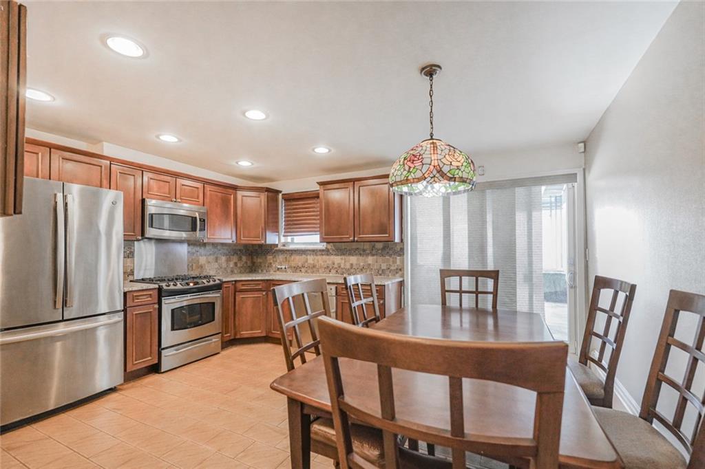 8886 16th Avenue Bath Beach Brooklyn NY 11214