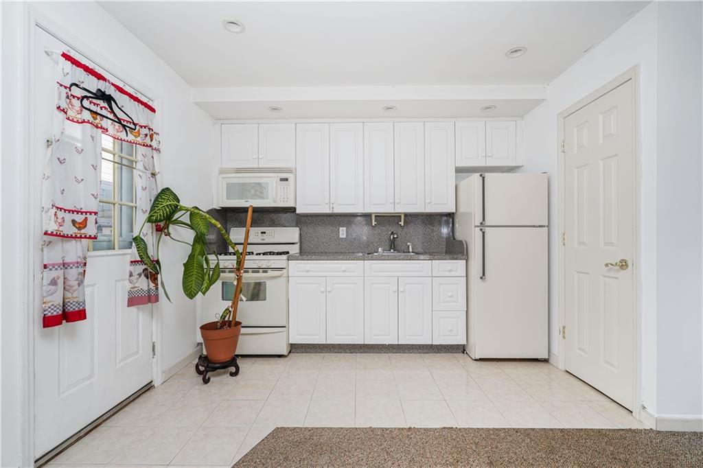 148 Memphis Avenue Eltingville Staten Island NY 10312