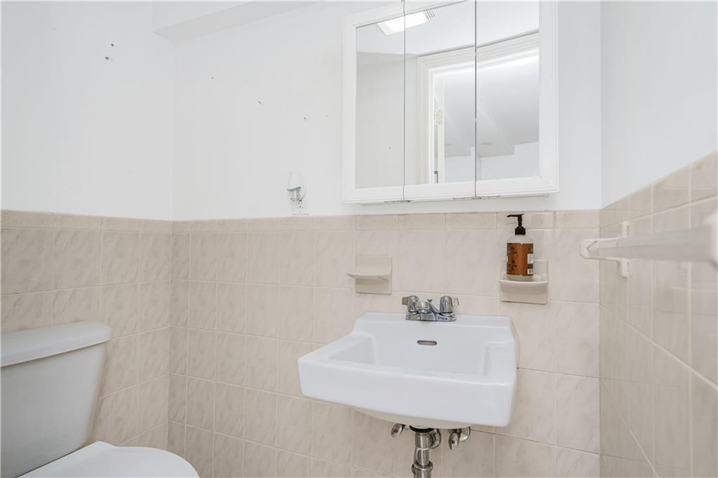 148 Memphis Avenue Eltingville Staten Island NY 10312