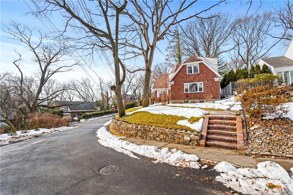 34 Holsman Road Grymes Hill Staten Island NY 10301