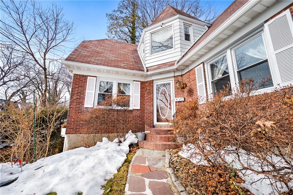 34 Holsman Road Grymes Hill Staten Island NY 10301