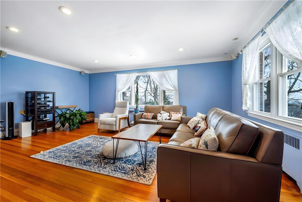 34 Holsman Road Grymes Hill Staten Island NY 10301