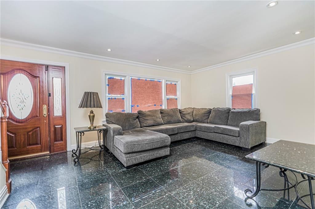 45 College Avenue Brooklyn Heights Staten Island NY 10314