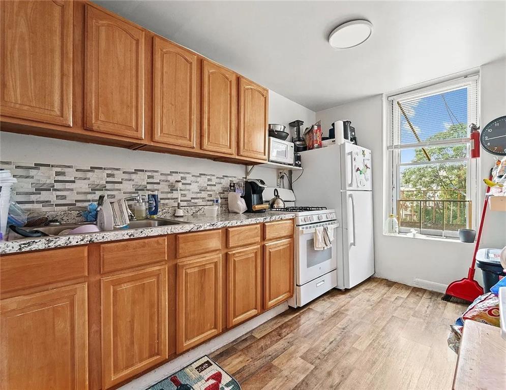 7612 5th Avenue Bay Ridge Brooklyn NY 11209