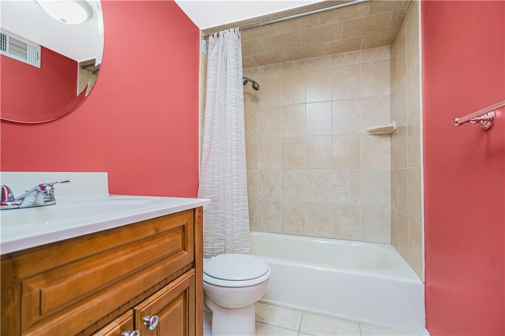 222 Forest Green Arden Heights Staten Island NY 10314