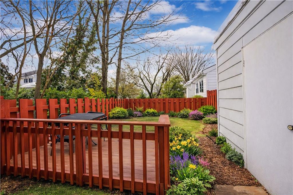 222 Forest Green Arden Heights Staten Island NY 10314