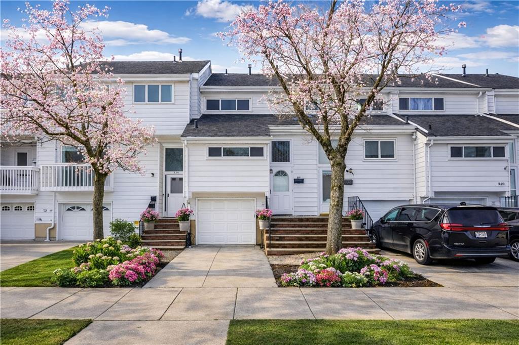 222 Forest Green Arden Heights Staten Island NY 10314