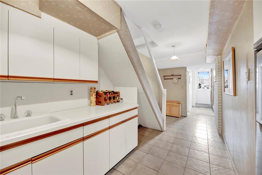 350 Bay 10th Street Bensonhurst Brooklyn NY 11228