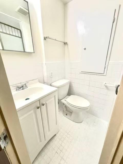 93-09 43rd Avenue Elmhurst Elmhurst NY 11373