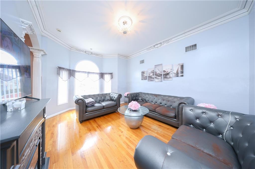 1059 84th Street Dyker Heights Brooklyn NY 11228