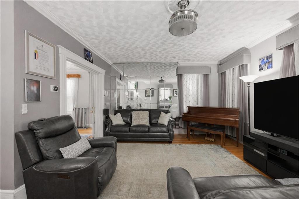 11569 Farmers Boulevard Saint Albans Queens NY 11412