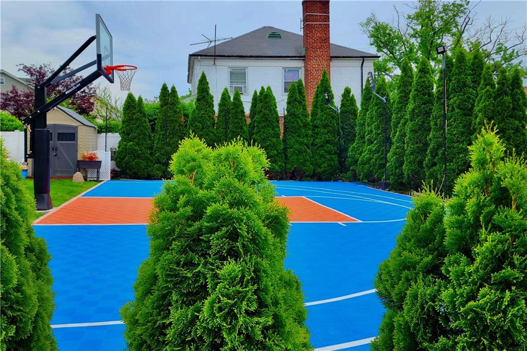 11569 Farmers Boulevard Saint Albans Queens NY 11412