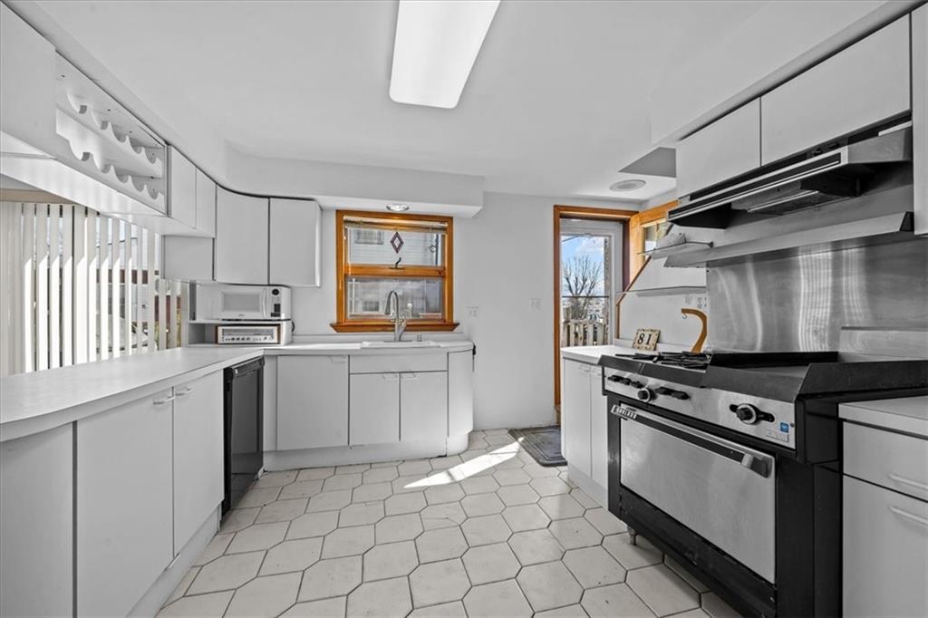 81 Dictum Ct. Gerritsen Beach Brooklyn NY 11229