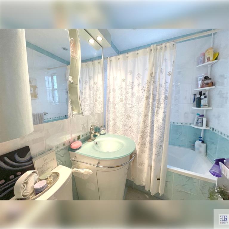 3021 Avenue Z Sheepshead Bay Brooklyn NY 11235