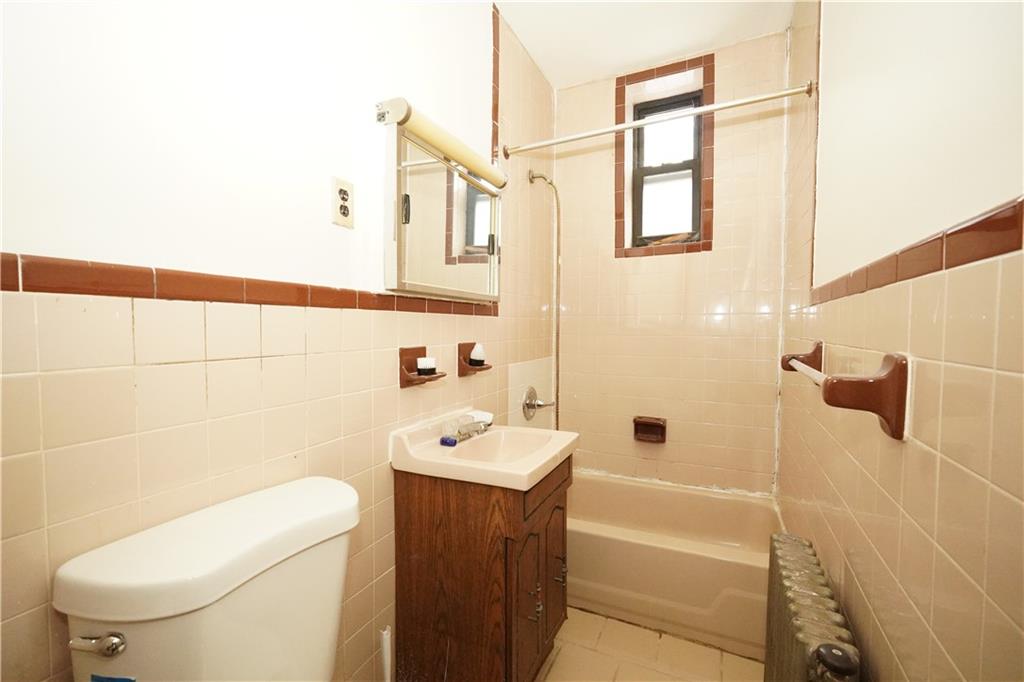 6031 67th Avenue Ridgewood Ridgewood NY 11385