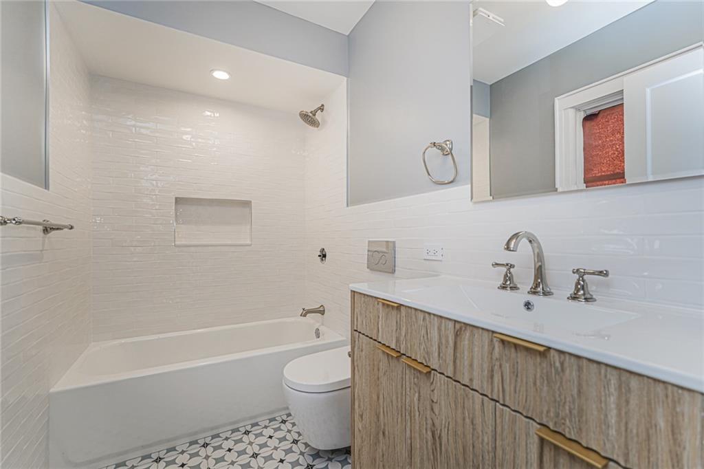 332 Willowbrook Road Westerleigh Staten Island NY 10314