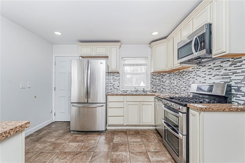 310 Chesterton Avenue Oakwood Staten Island NY 10306