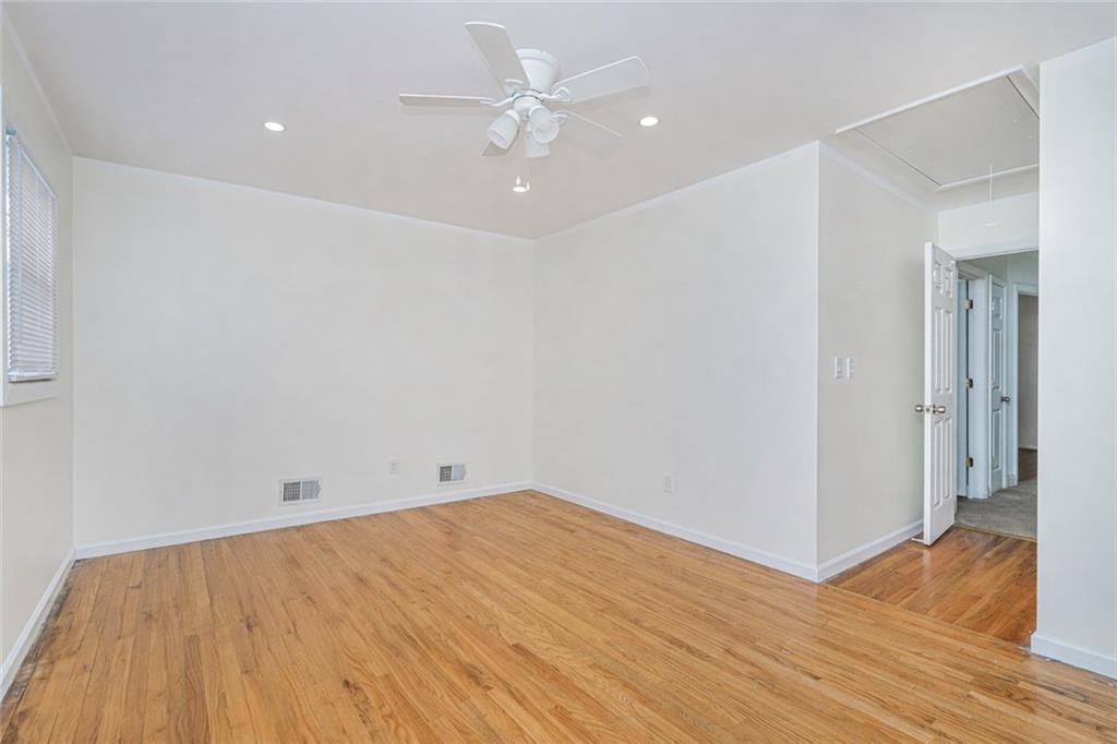 310 Chesterton Avenue Oakwood Staten Island NY 10306