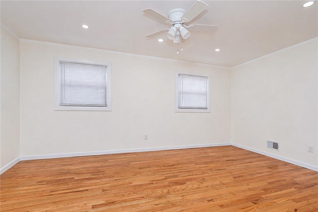 310 Chesterton Avenue Oakwood Staten Island NY 10306