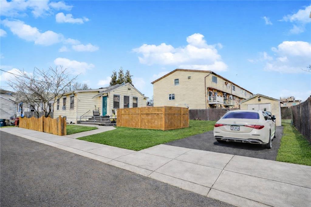 5 Milbank Road Oakwood Staten Island NY 10306