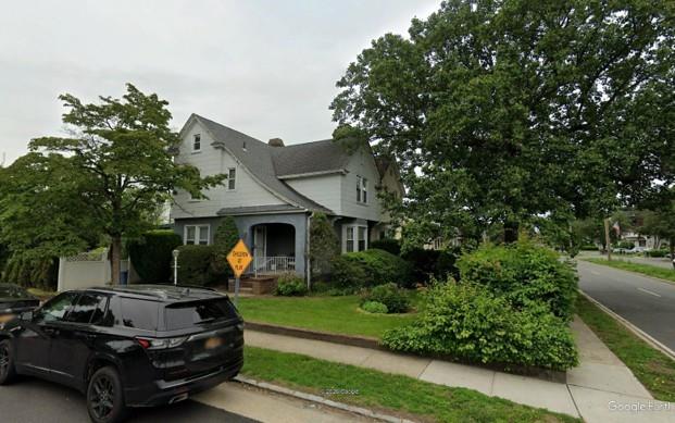 343 NASSAU Boulevard Out of NYC New Hyde Park NY 11040