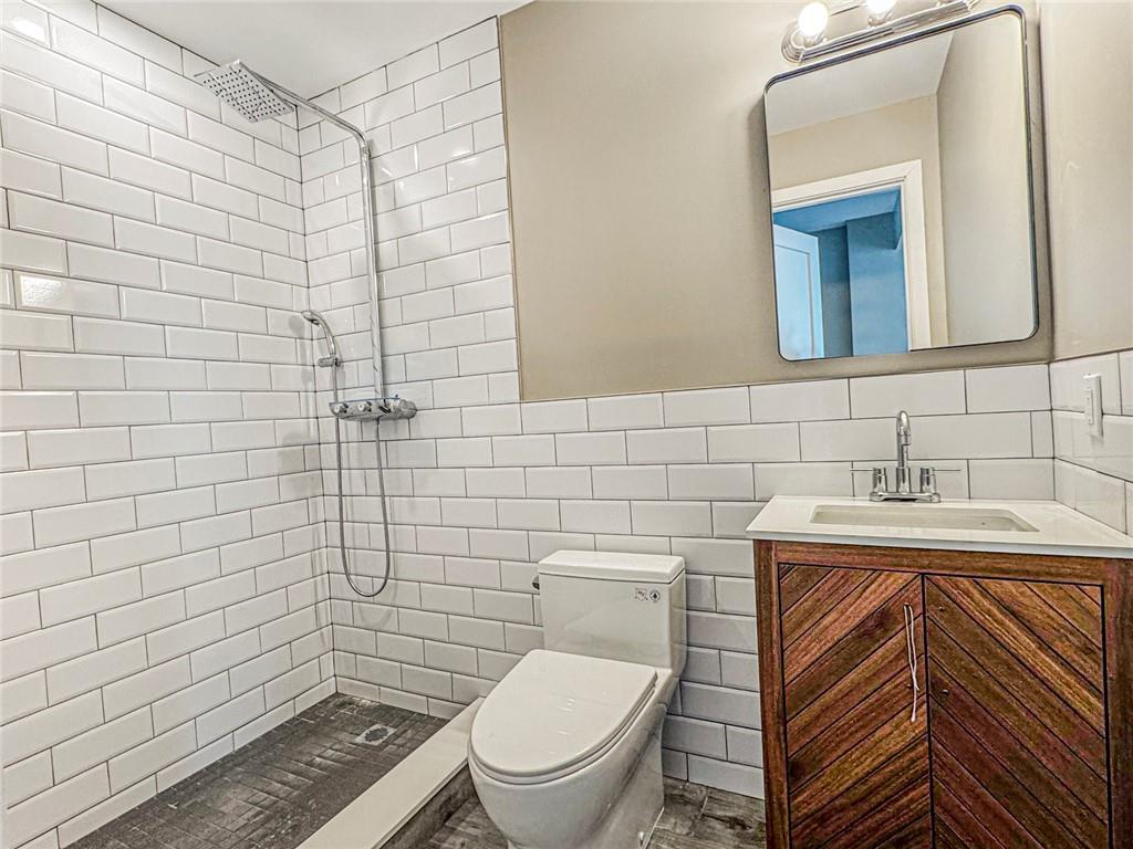 1230 Bay Street Rosebank Staten Island NY 10305