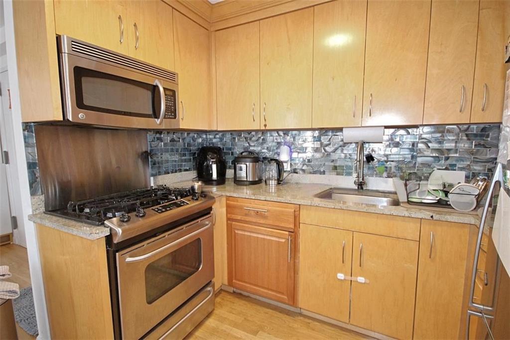 2570 East 17th Street Sheepshead Bay Brooklyn NY 11235