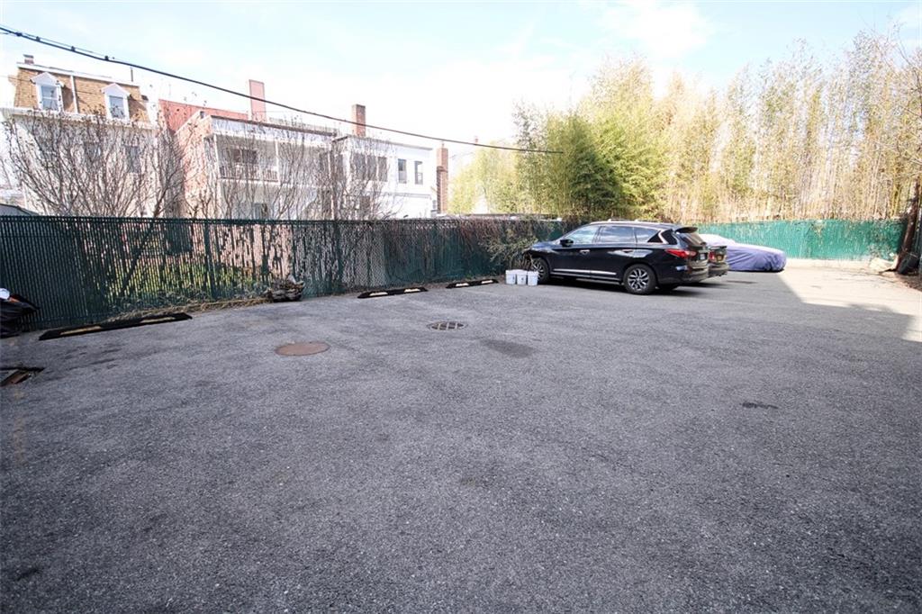 2570 East 17th Street Sheepshead Bay Brooklyn NY 11235