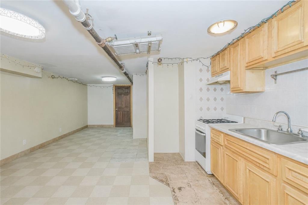 1513 Brooklyn Avenue East Flatbush Brooklyn NY 11210