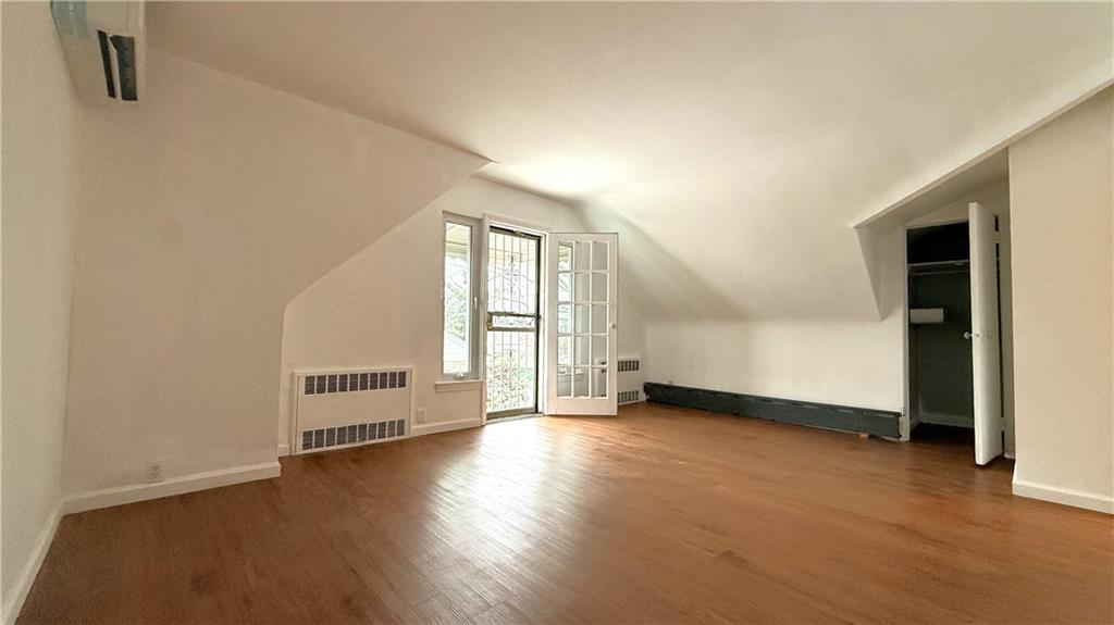 28-16 210 Place Bayside Bayside NY 11360