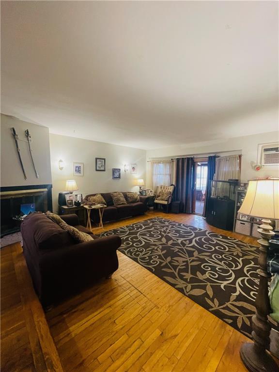 12 Kingsbridge Avenue Bulls Head Staten Island NY 10314