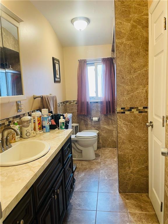 12 Kingsbridge Avenue Bulls Head Staten Island NY 10314