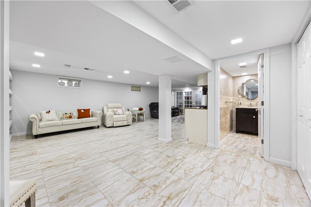 223 Park Street Richmond Town Staten Island NY 10306