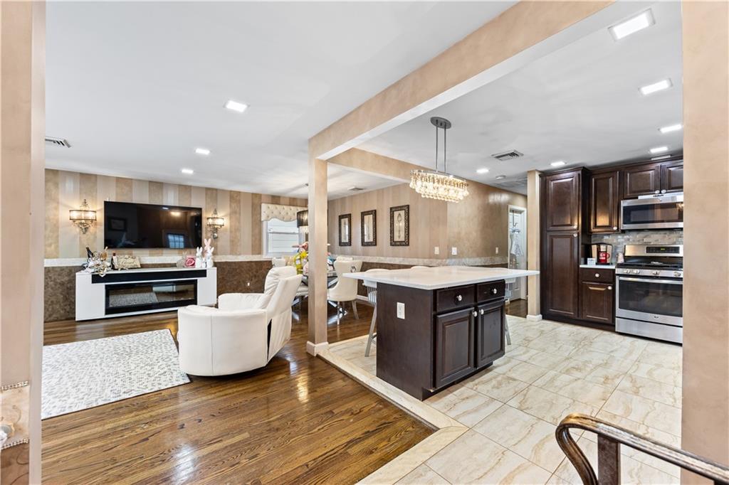 223 Park Street Richmond Town Staten Island NY 10306