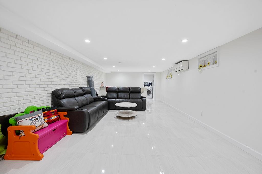 946 78th Street Bensonhurst Brooklyn NY 11228