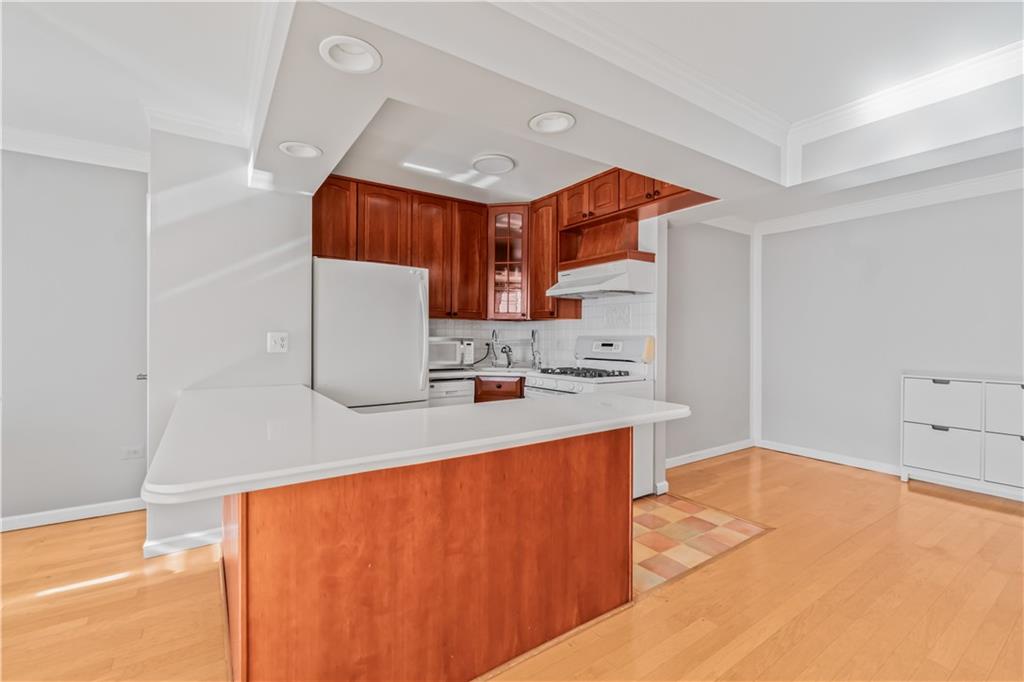 830 Howard Avenue Sunnyside Staten Island NY 10301