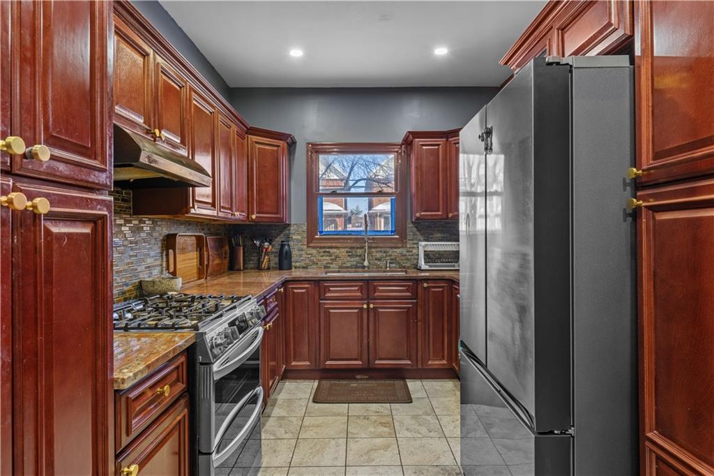 2821 Avenue N Midwood Brooklyn NY 11210