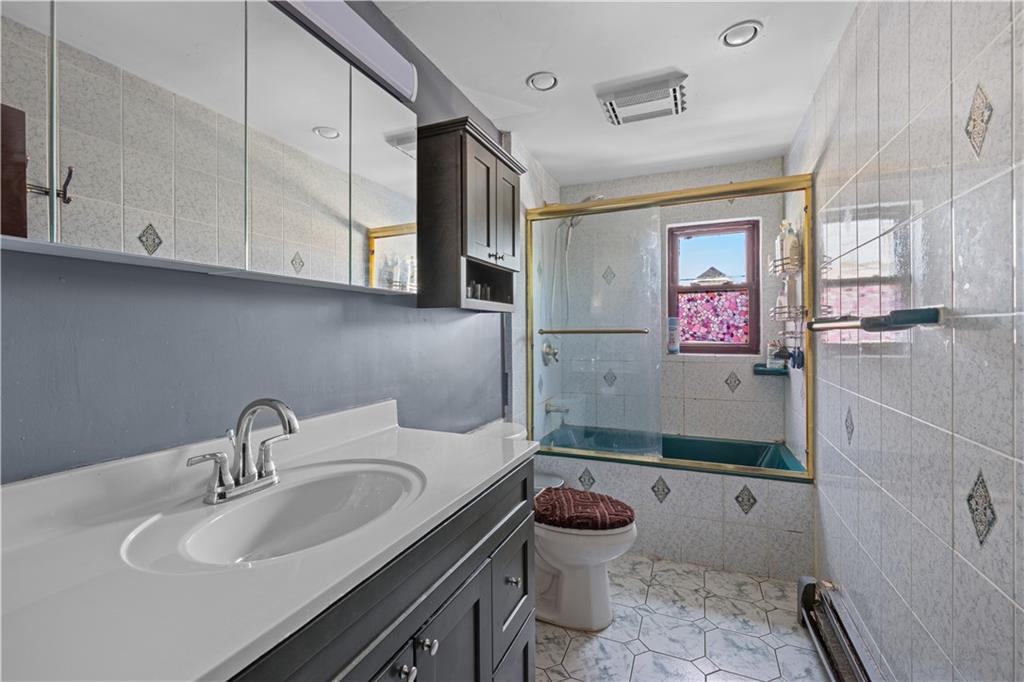 2821 Avenue N Midwood Brooklyn NY 11210