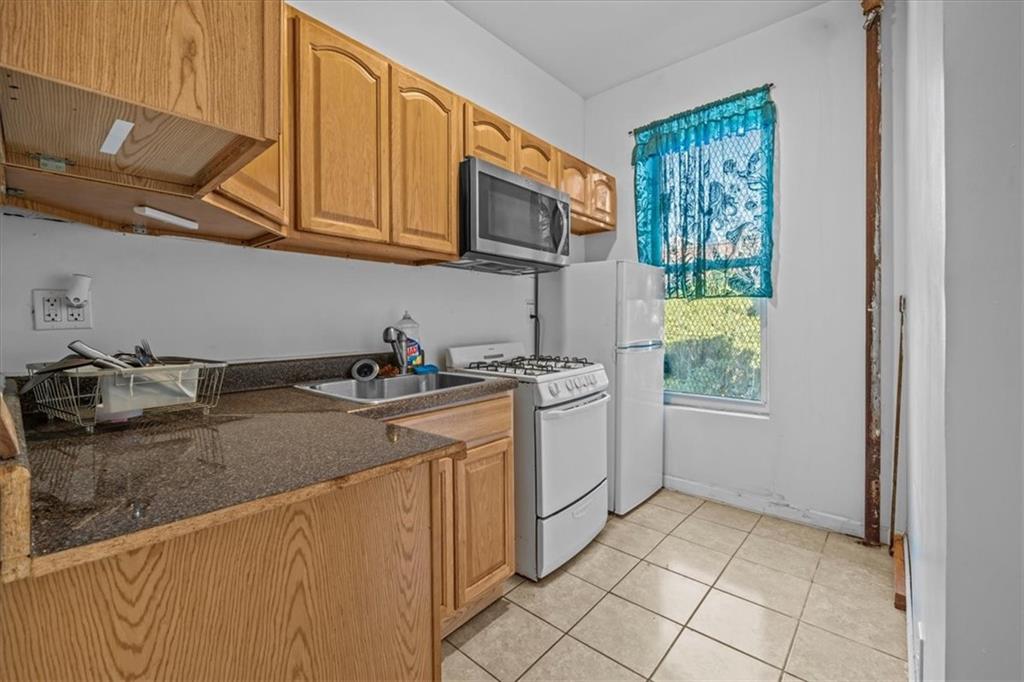 593 Bainbridge Street Ocean Hill Brooklyn NY 11233