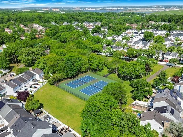 224 Forest Green Arden Heights Staten Island NY 10312