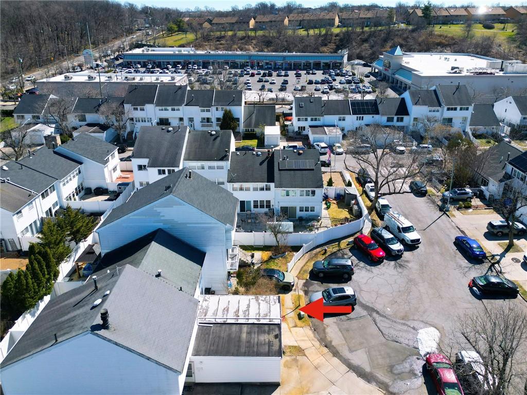 31 Barclay Circle Rossville Staten Island NY 10312