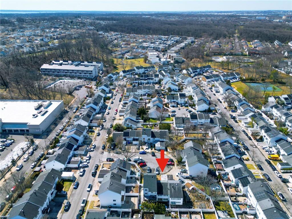 31 Barclay Circle Rossville Staten Island NY 10312