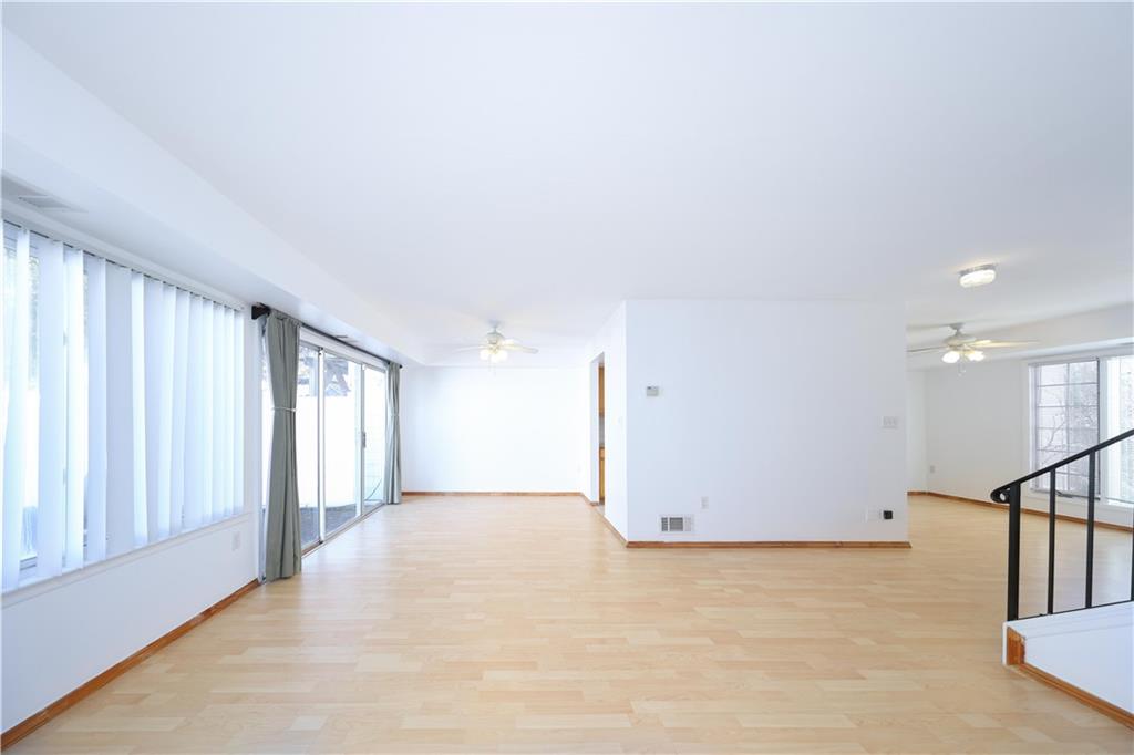 31 Barclay Circle Rossville Staten Island NY 10312