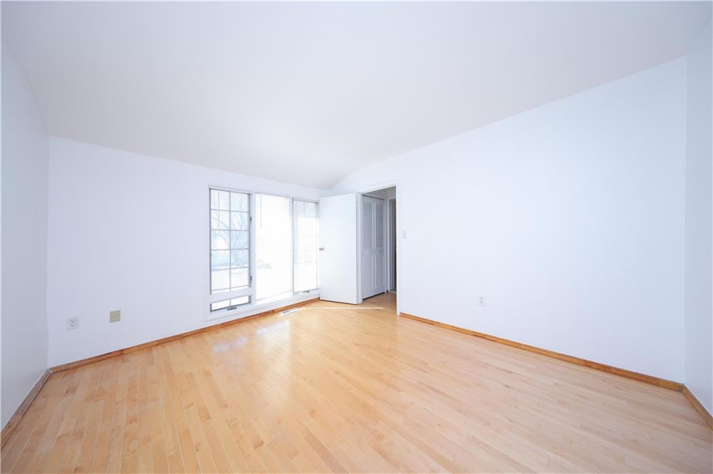 31 Barclay Circle Rossville Staten Island NY 10312